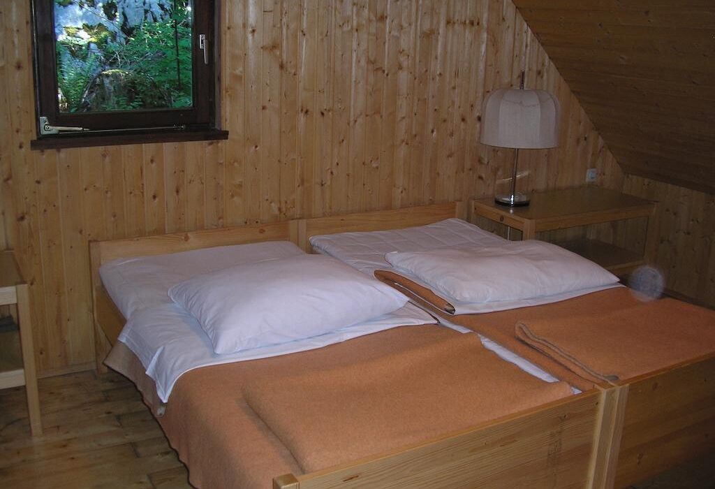 Kamp Pivka jama