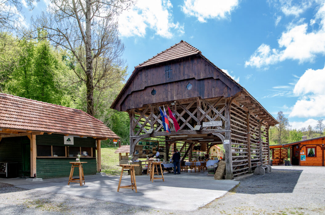 Kozolec toplar / Fienile Toplar