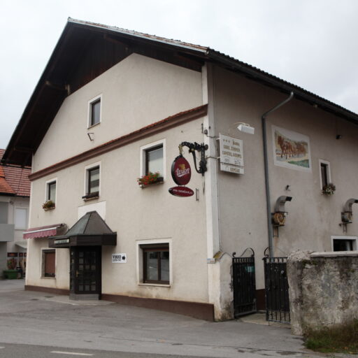 Okrepčevalnica in prenočišča Demšar