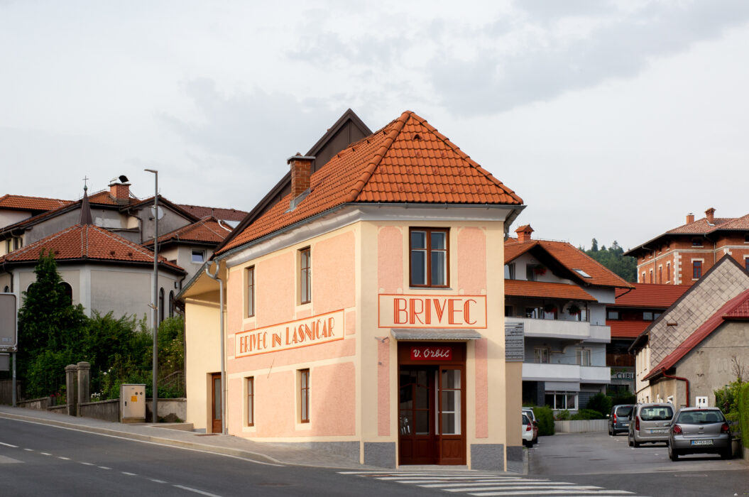 brivnica Ozbič / Salone Ozbič