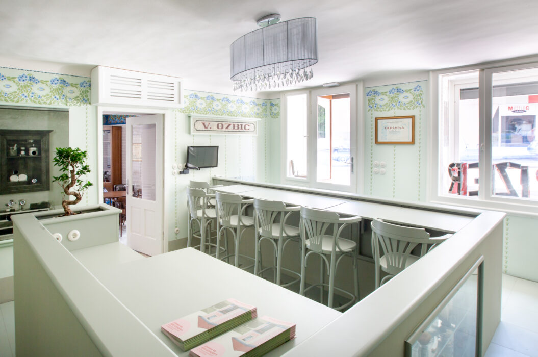 Salon Ozbič - notranjost