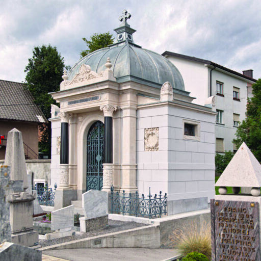 Tomba di famiglia di Fran Jurca