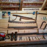 Ethnological collection of tools once used by foresters. In the Toplar hayrack, these exhibits present life and work in the past and today.